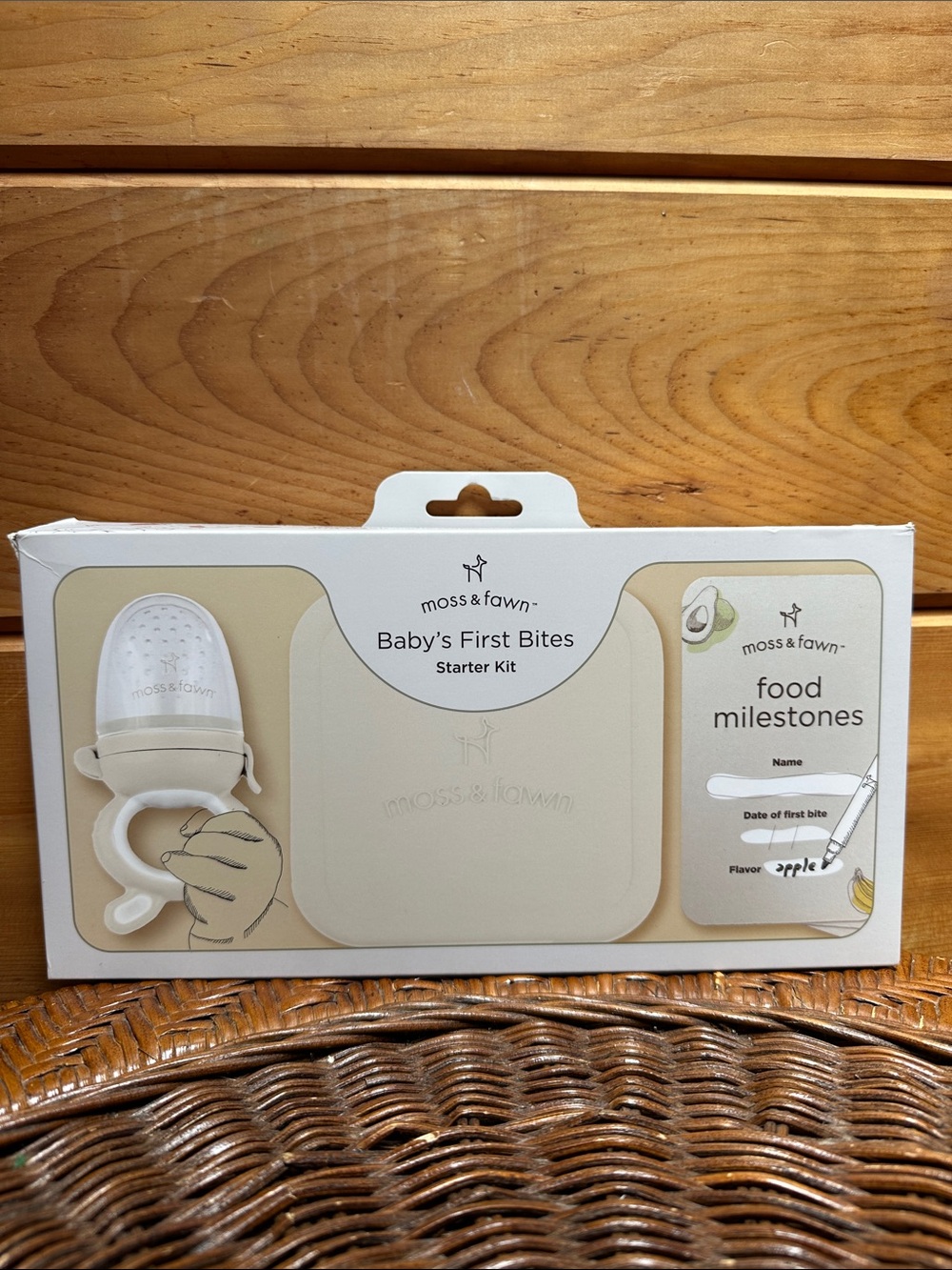 The Moss & Fawn Baby First Bites Bundle Starter Kit forage feeder Ecru